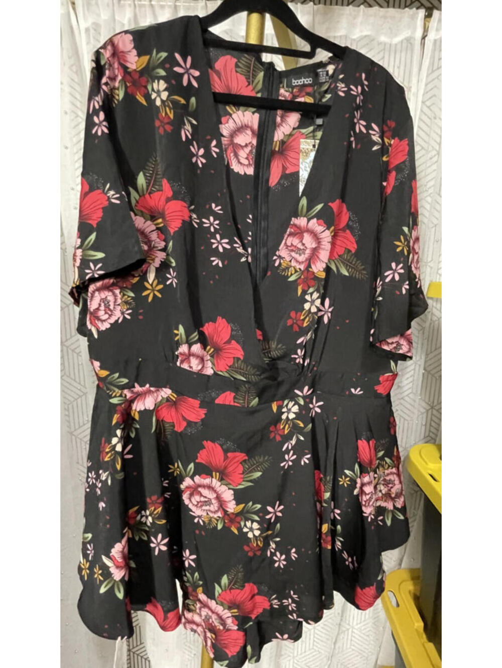 NWT Boohoo Women's Black Floral Romper Skort Playsuit Size 18